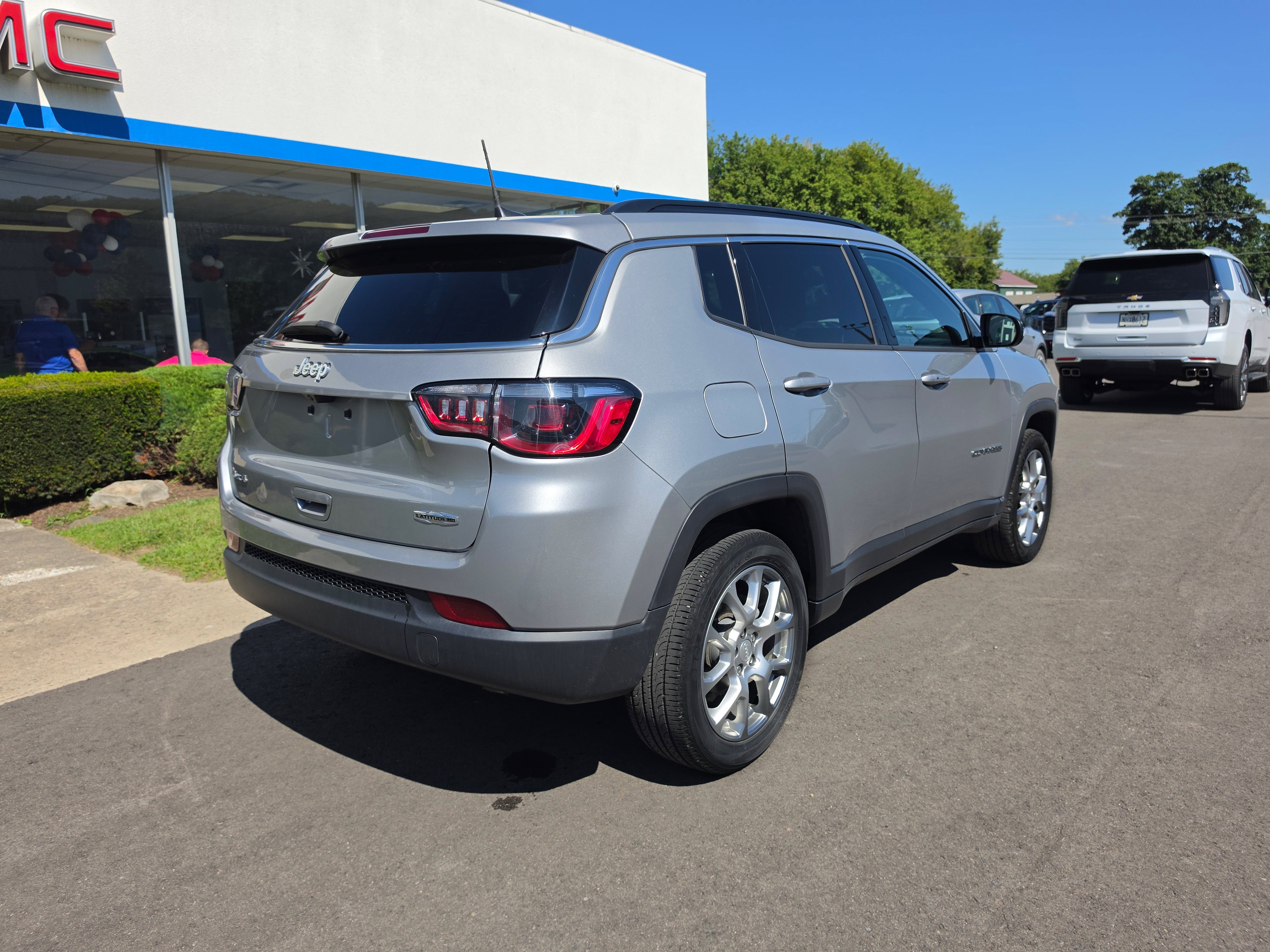2023 Jeep Compass Latitude Lux