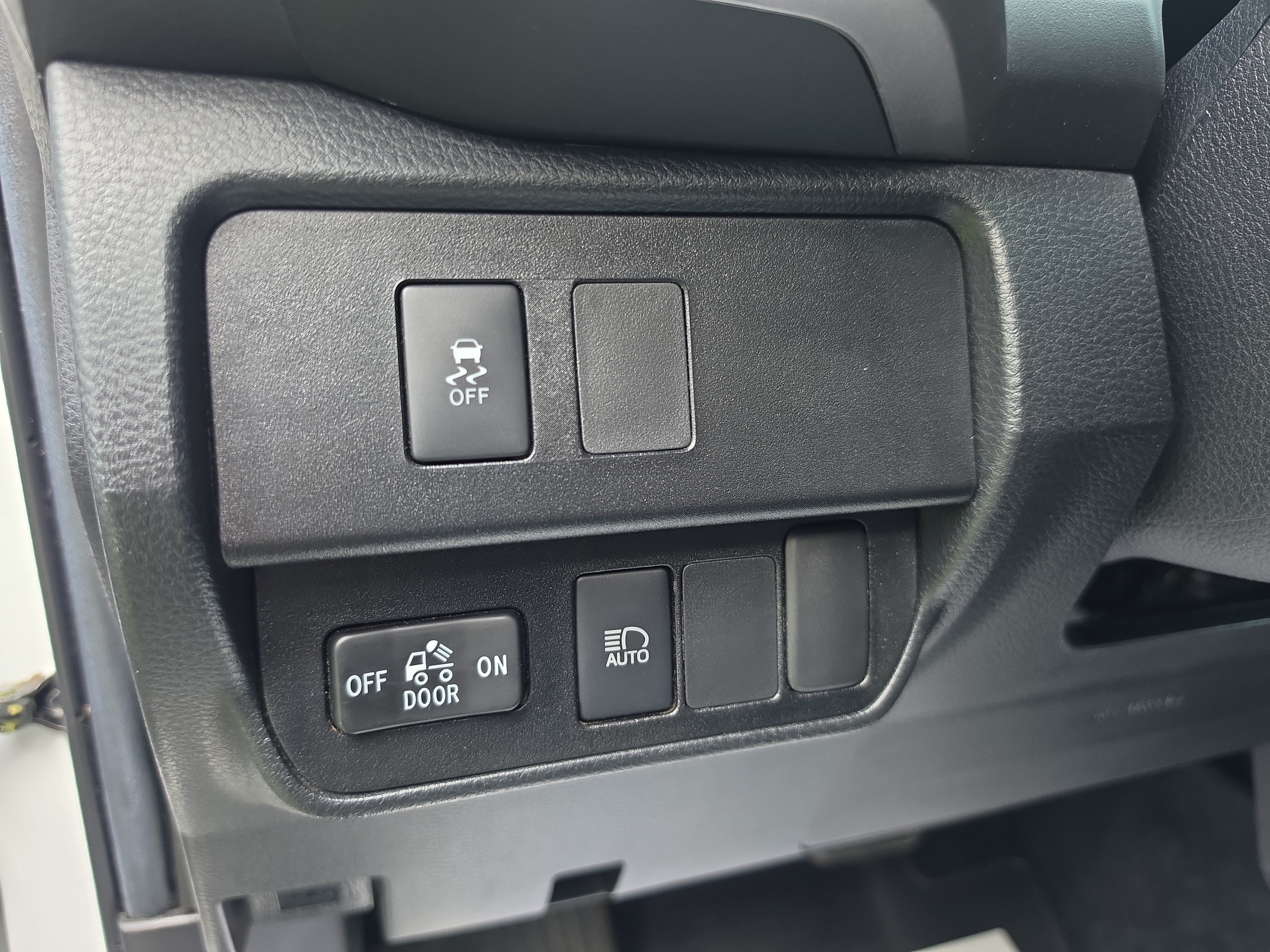 2022 Toyota Tacoma 4WD SR