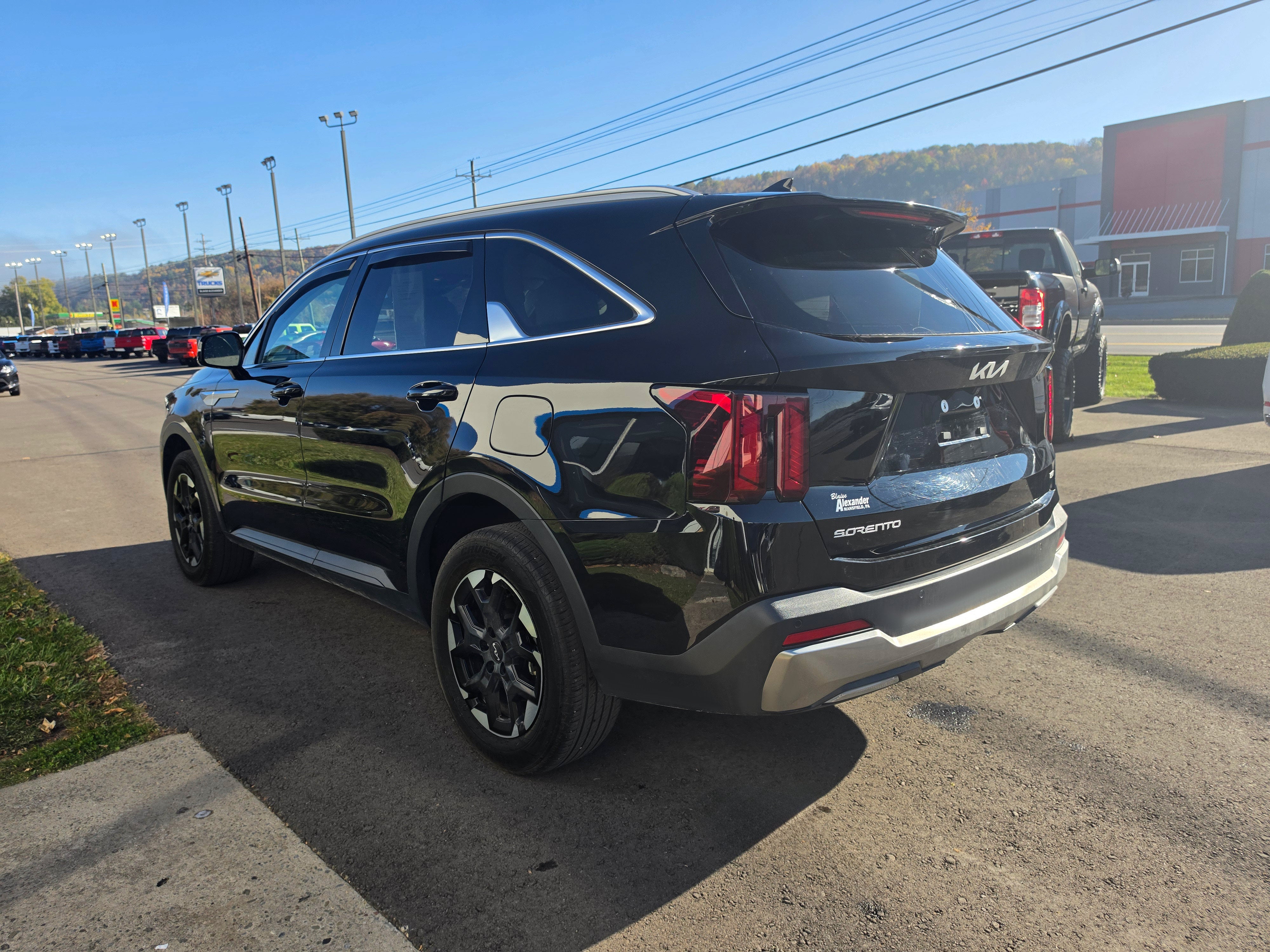 2025 Kia Sorento S