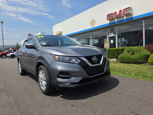 2022 Nissan Rogue Sport SV
