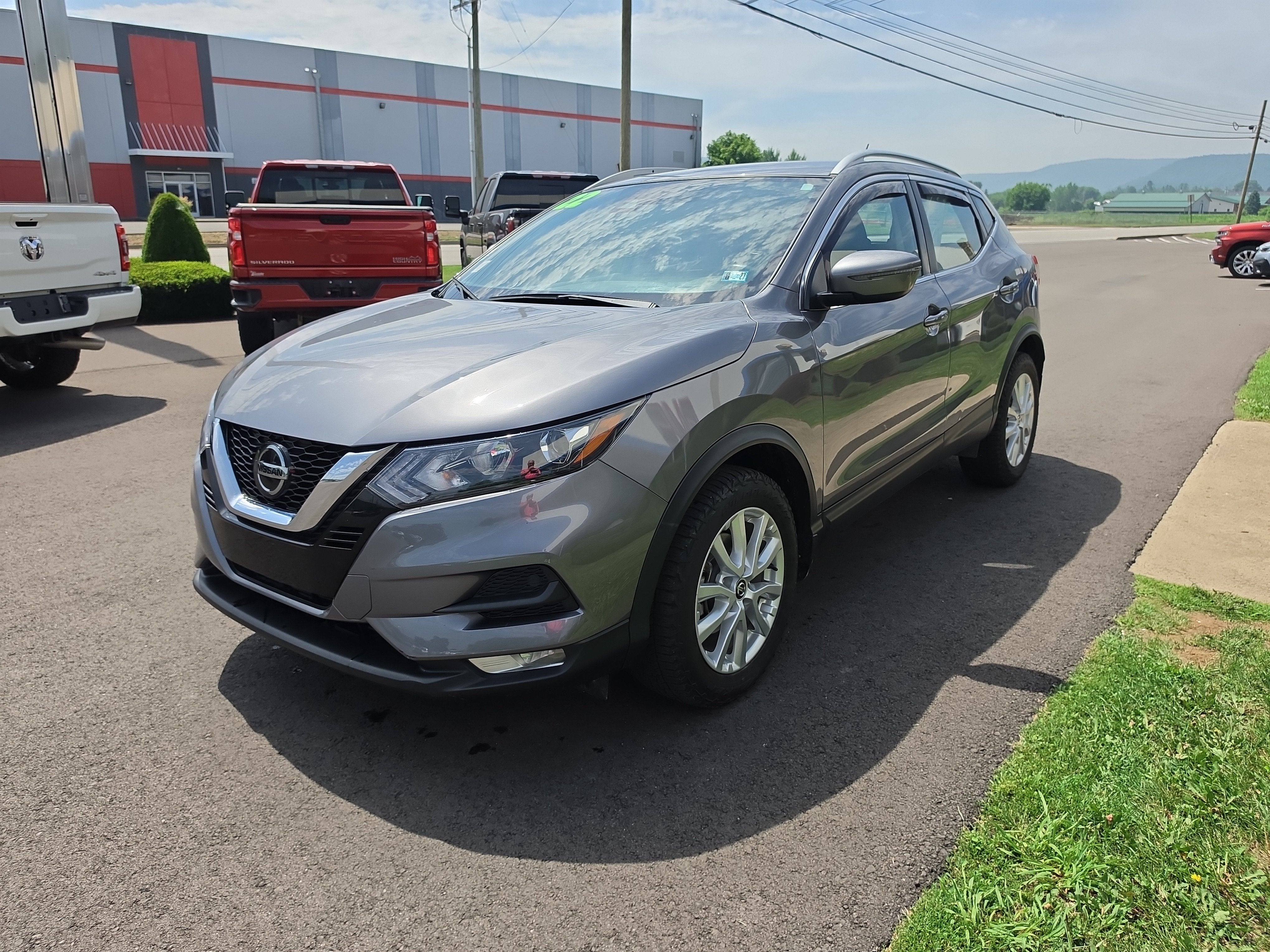 2022 Nissan Rogue Sport SV