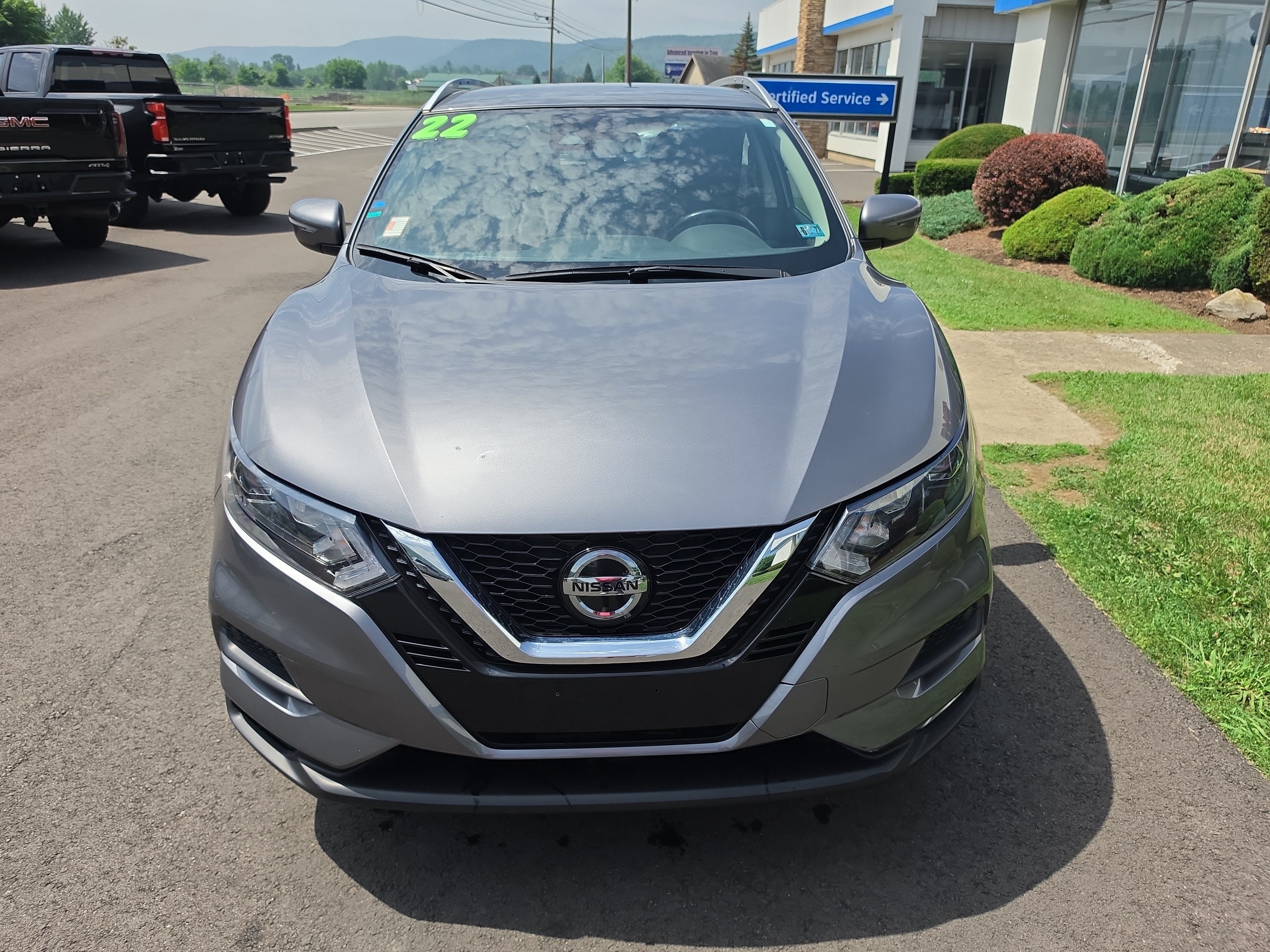 2022 Nissan Rogue Sport SV