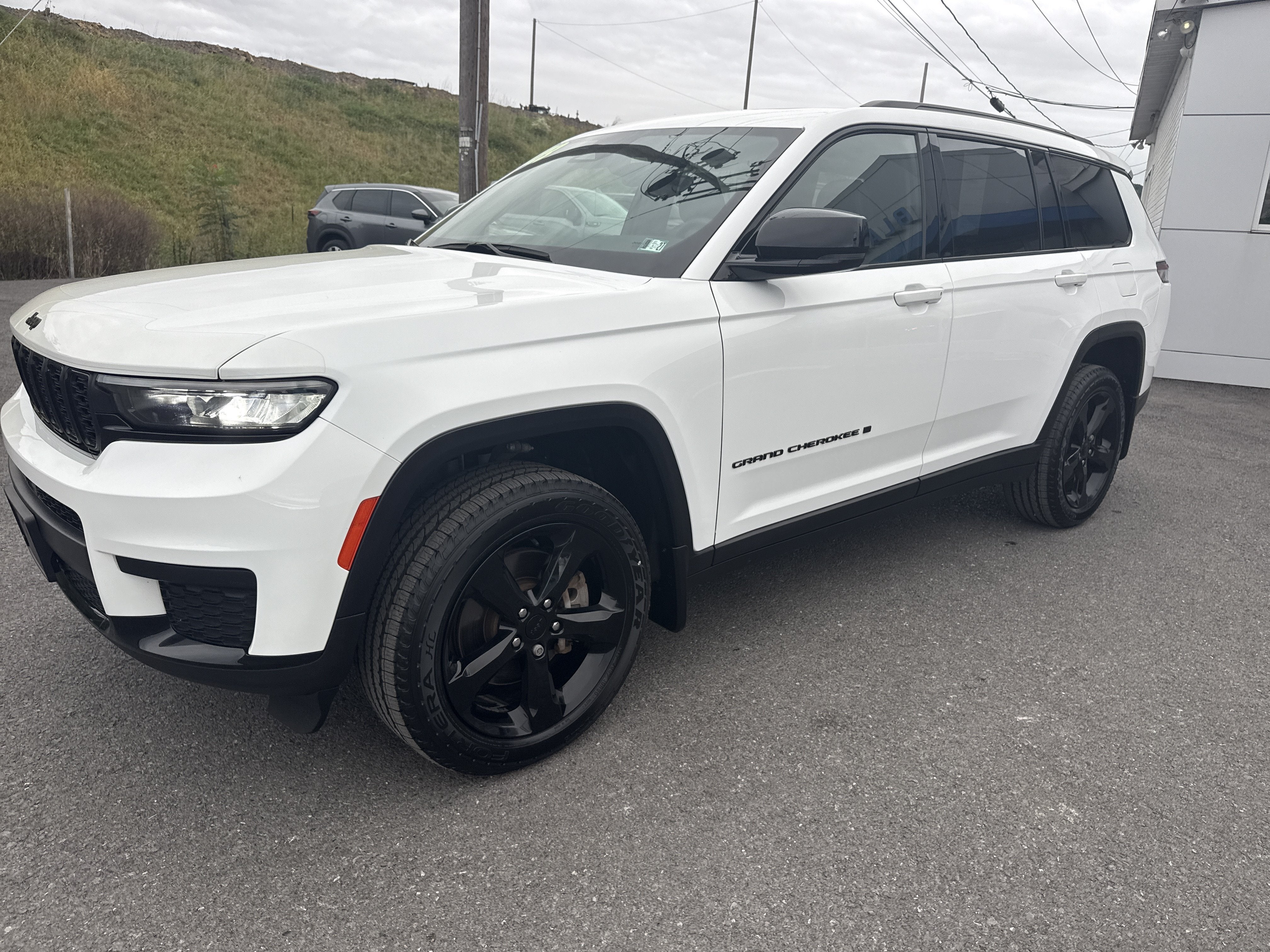 2023 Jeep Grand Cherokee L Altitude