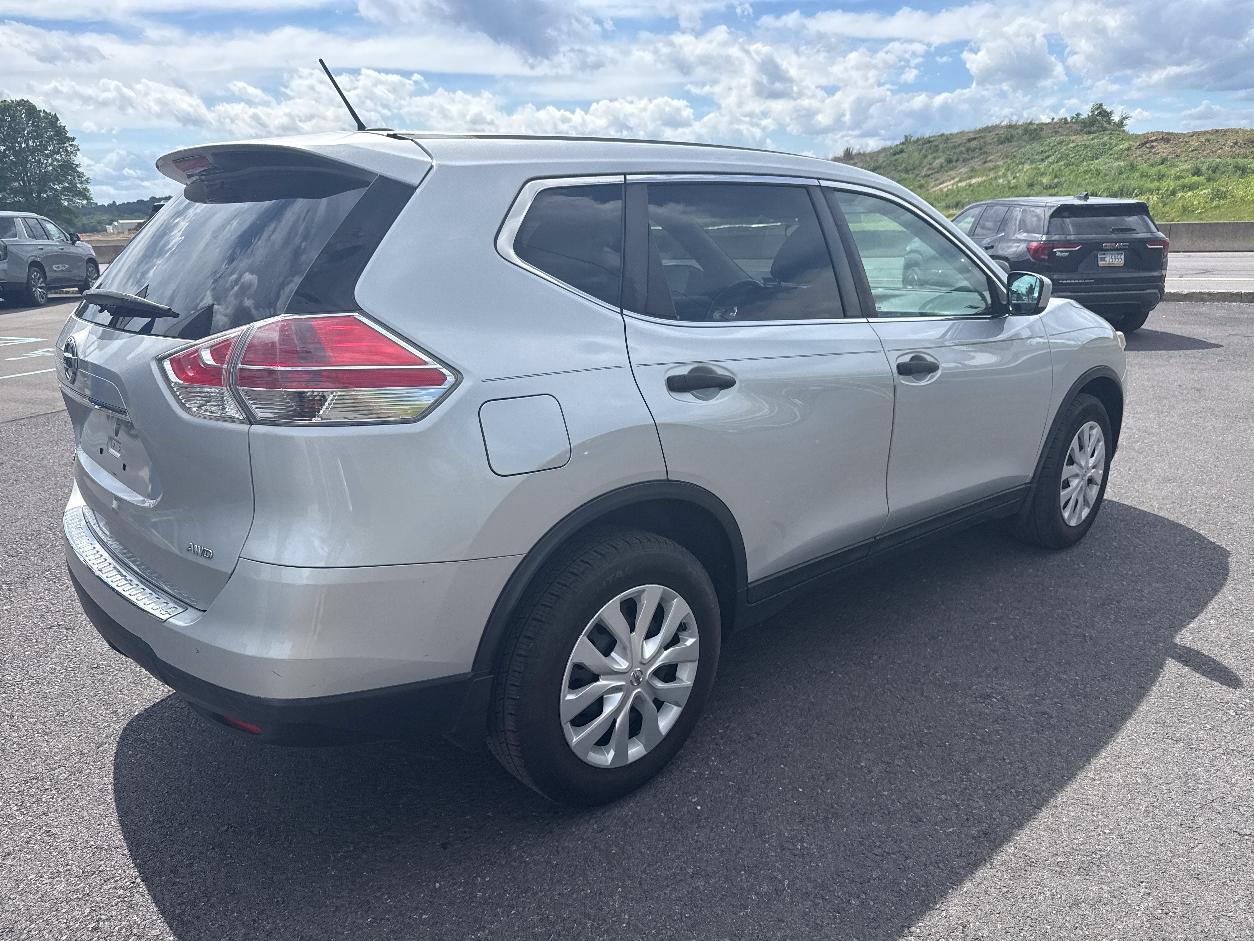 2016 Nissan Rogue S