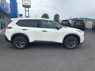 2022 Nissan Rogue S