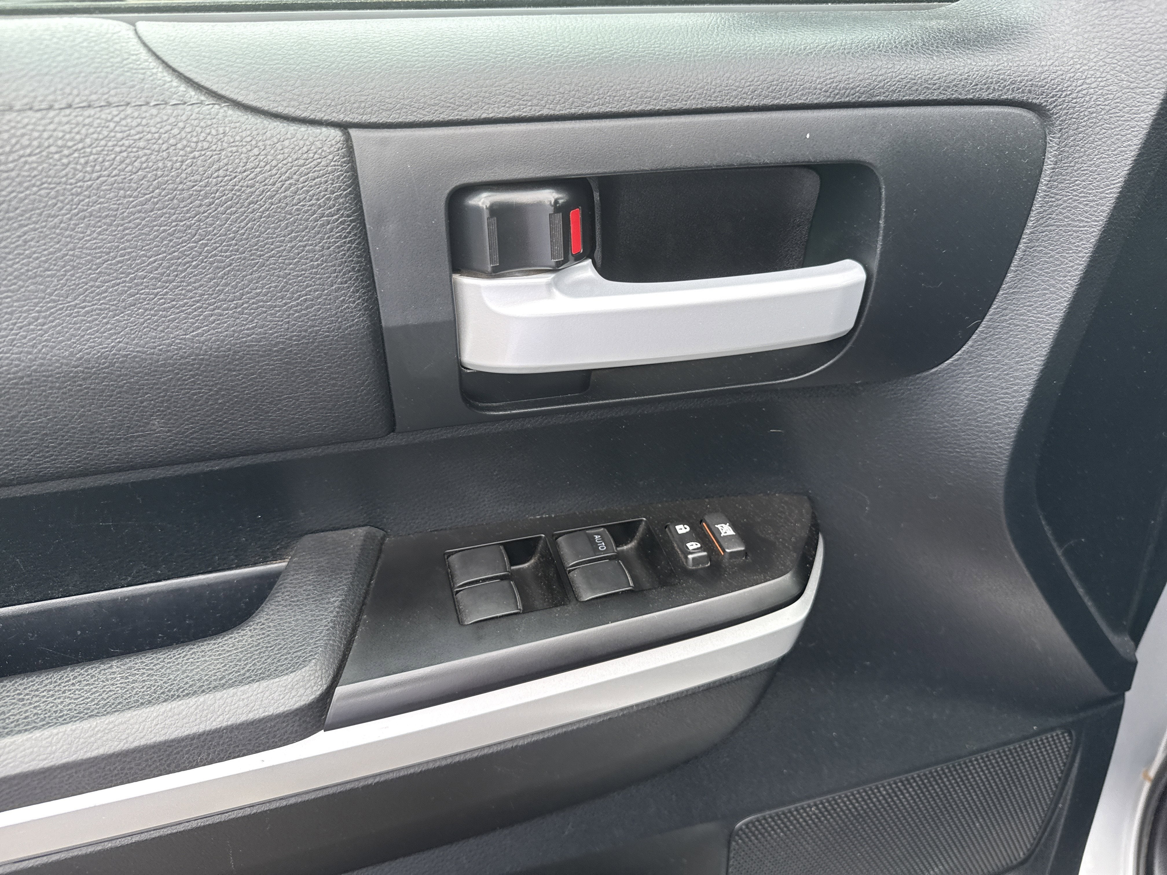 2016 Toyota Tundra 4WD Truck SR5