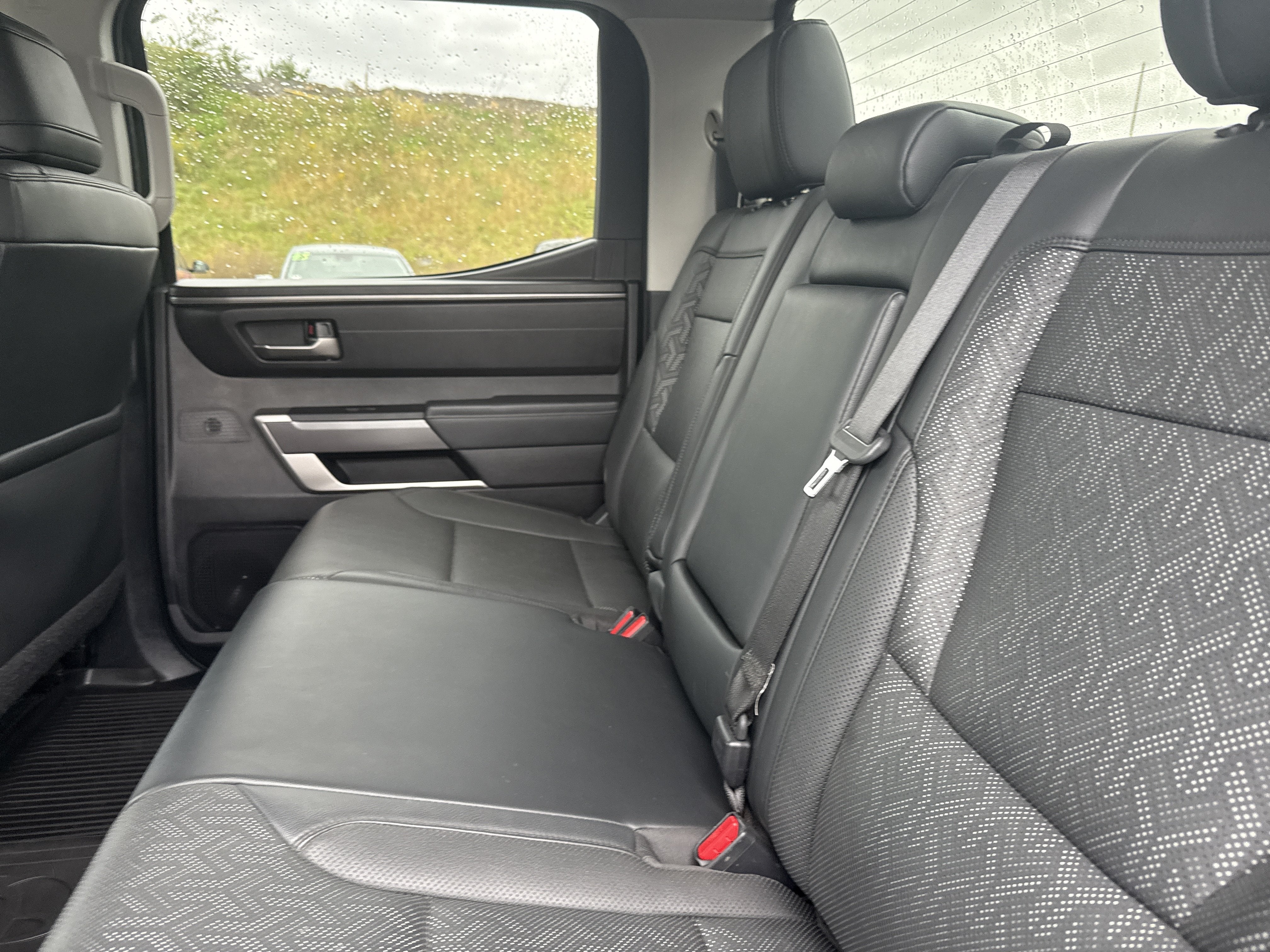 2022 Toyota Tundra 4WD SR5