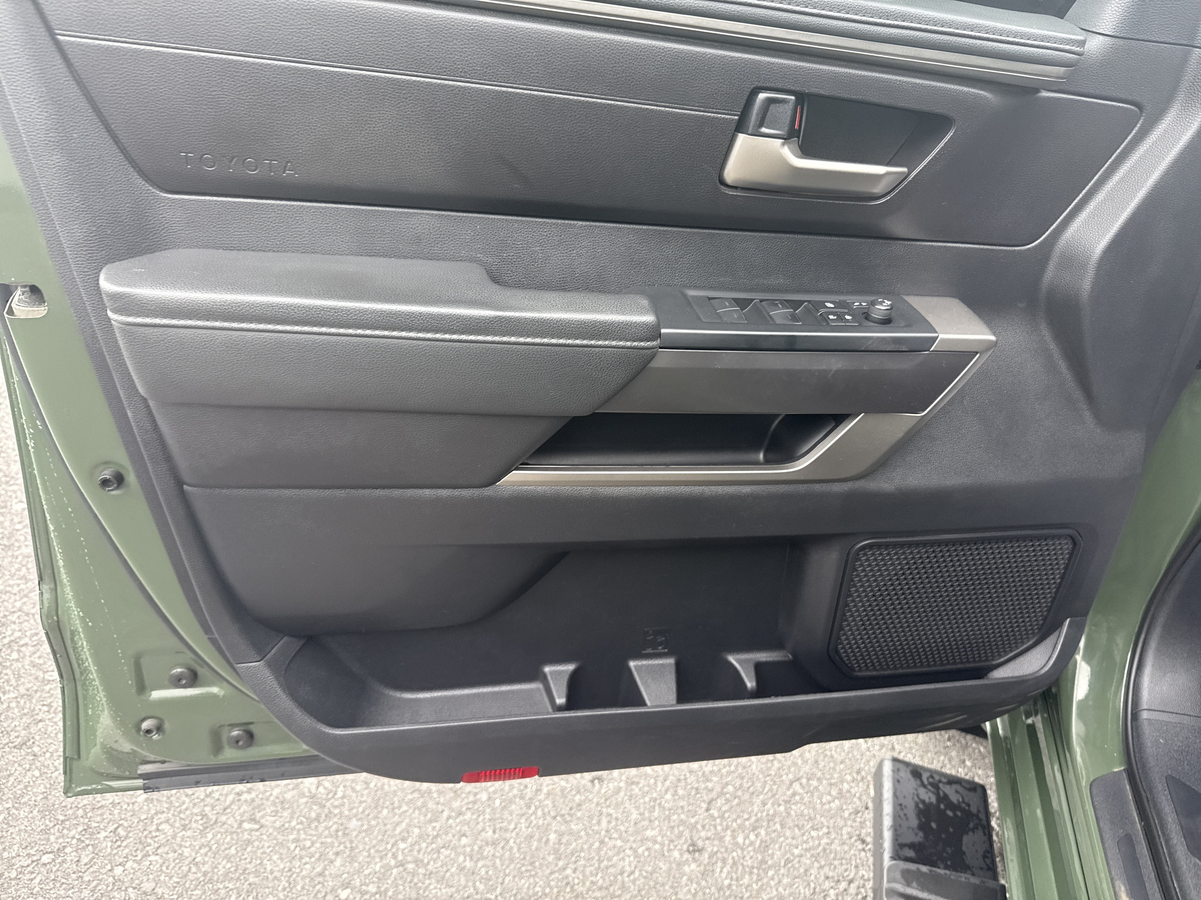 2022 Toyota Tundra 4WD SR5
