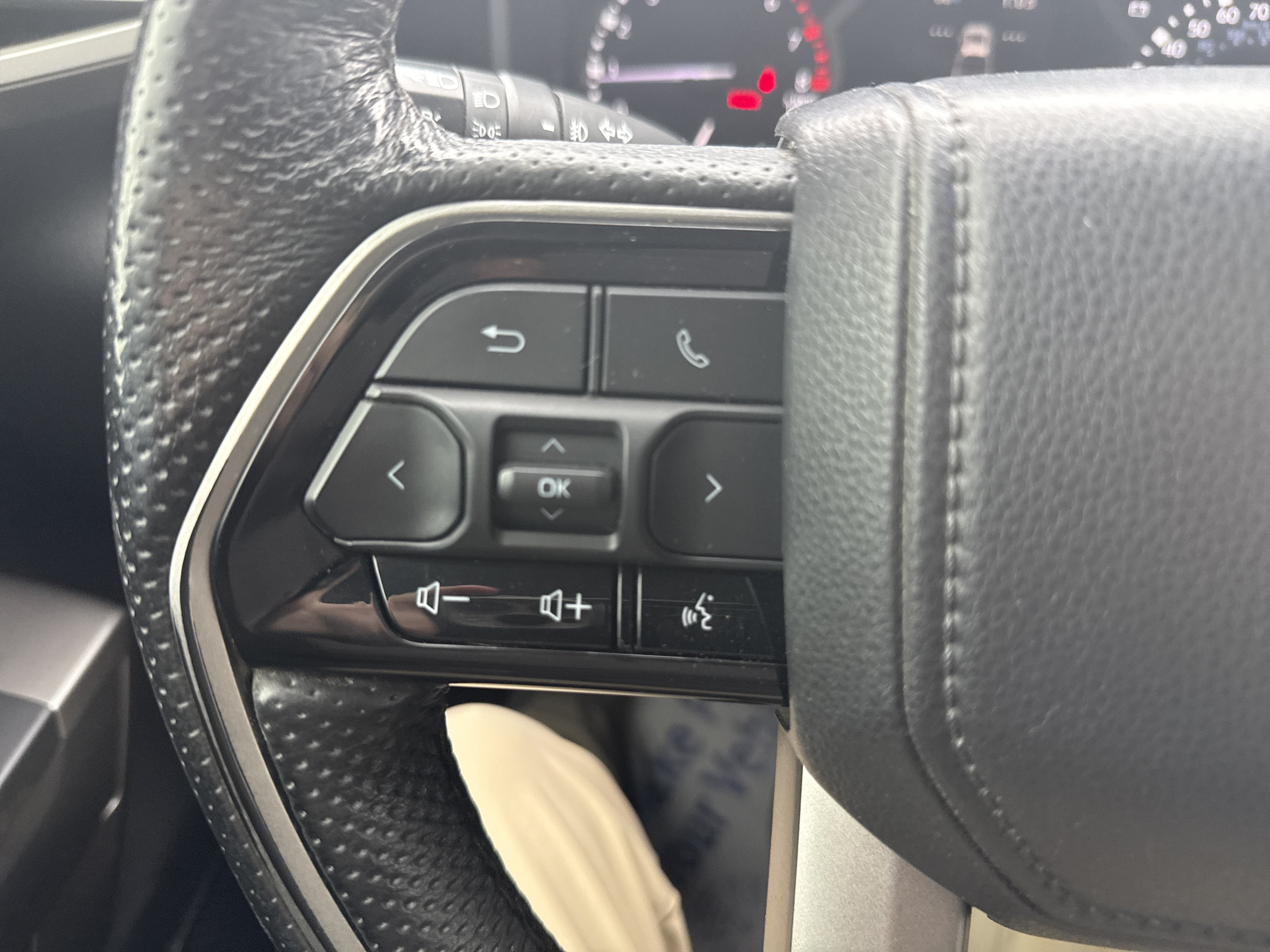 2022 Toyota Tundra 4WD SR5