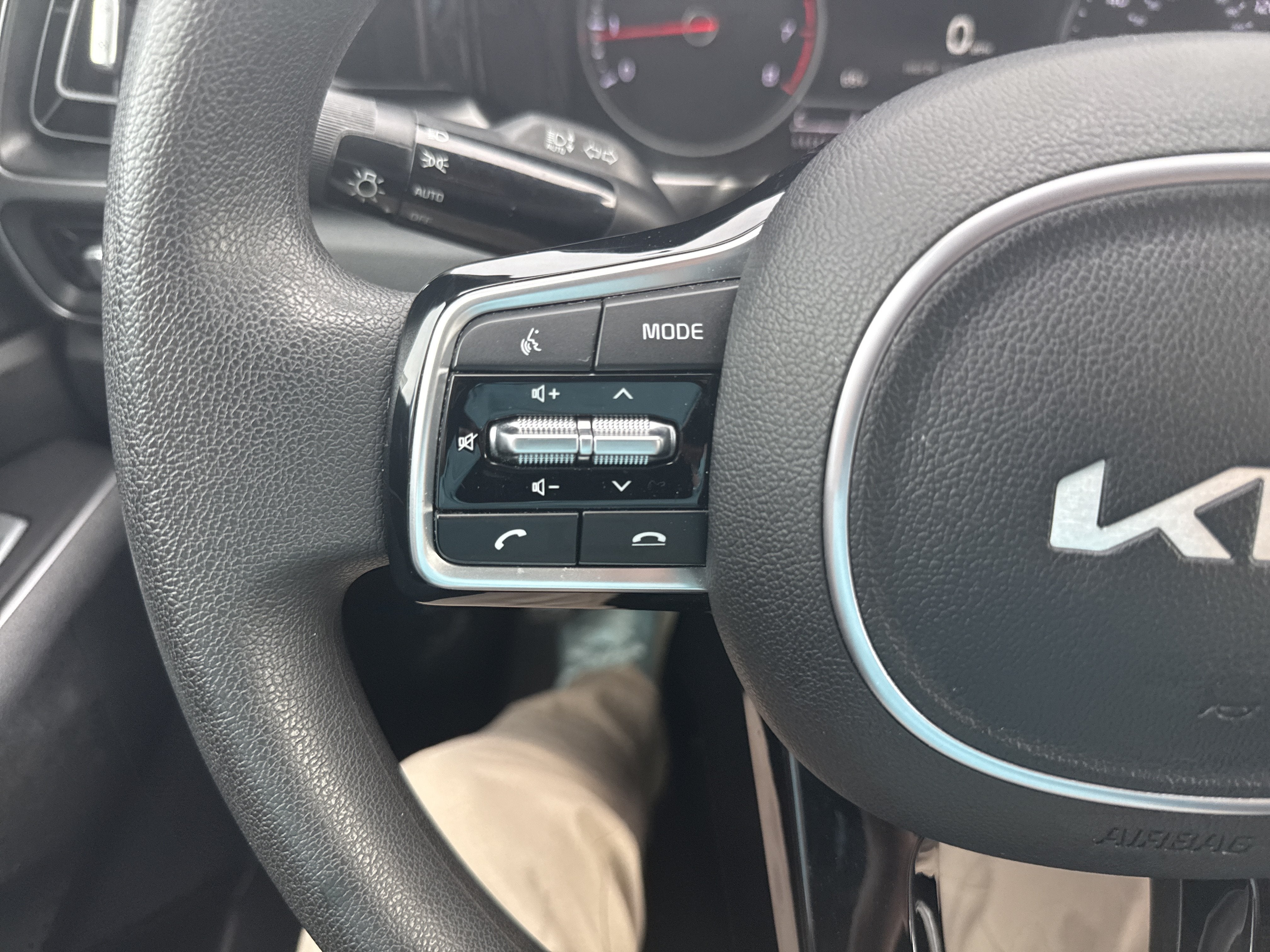 2023 Kia Sorento LX