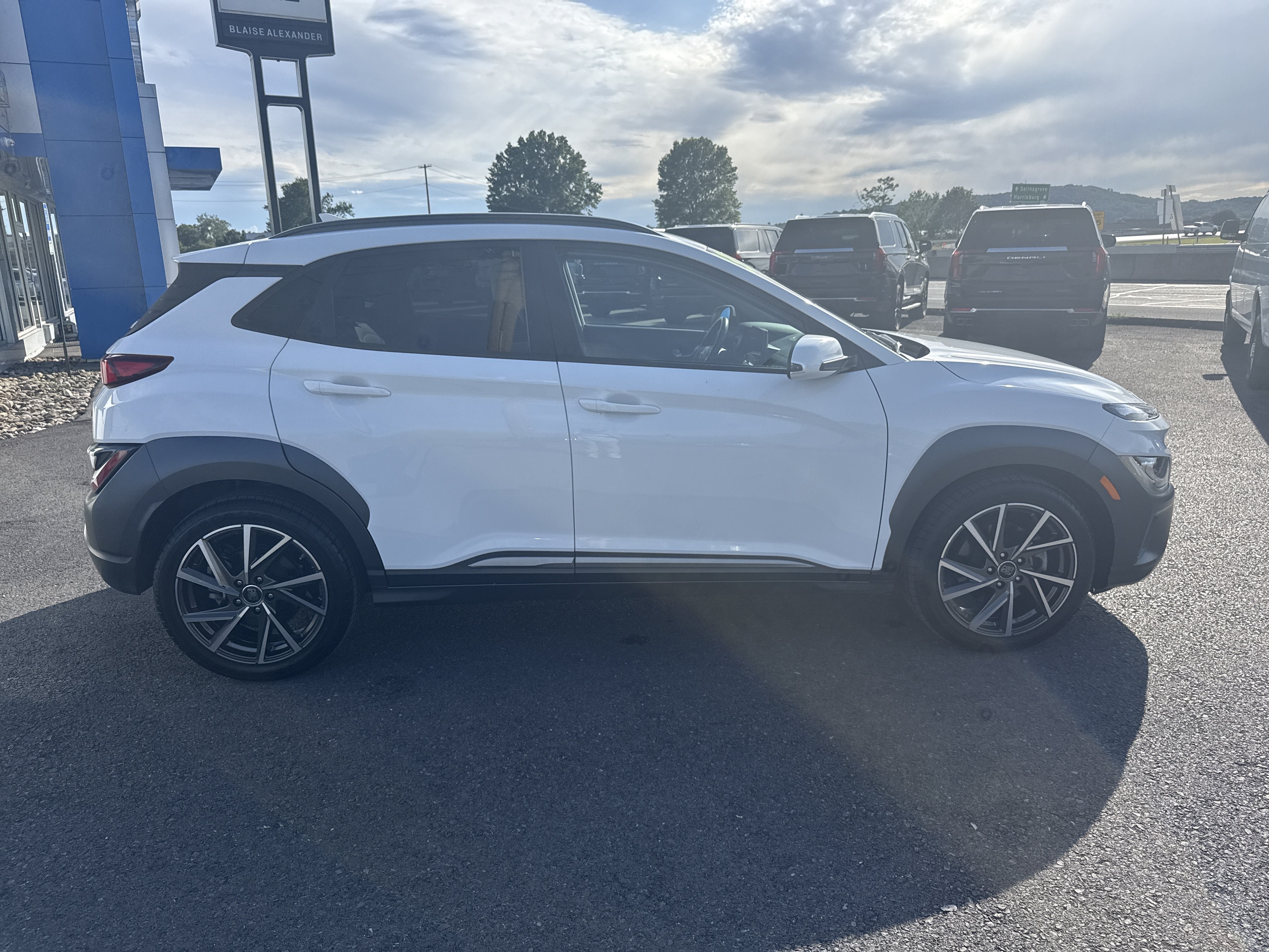 2023 Hyundai KONA Limited