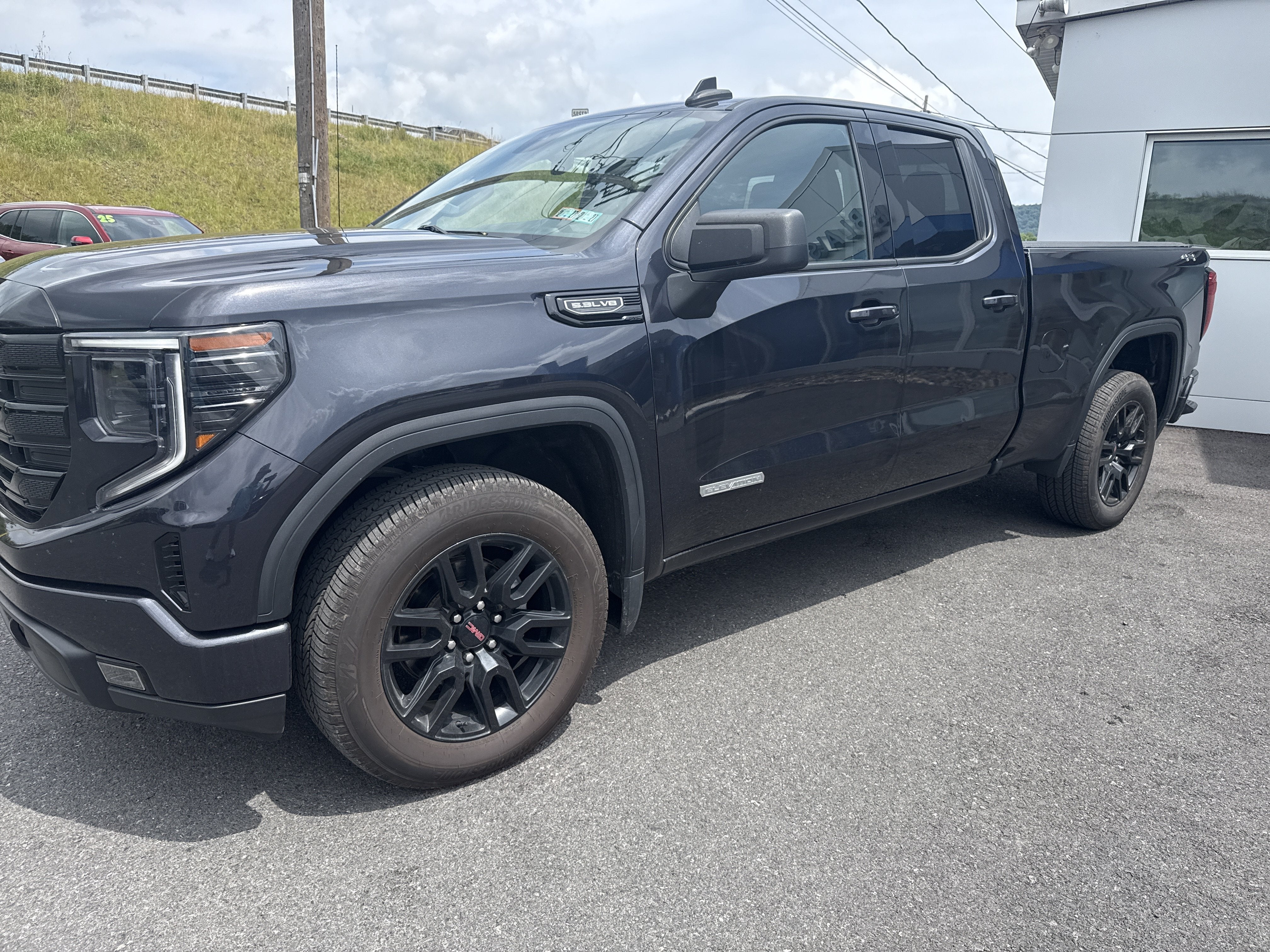 2023 GMC Sierra 1500 Elevation