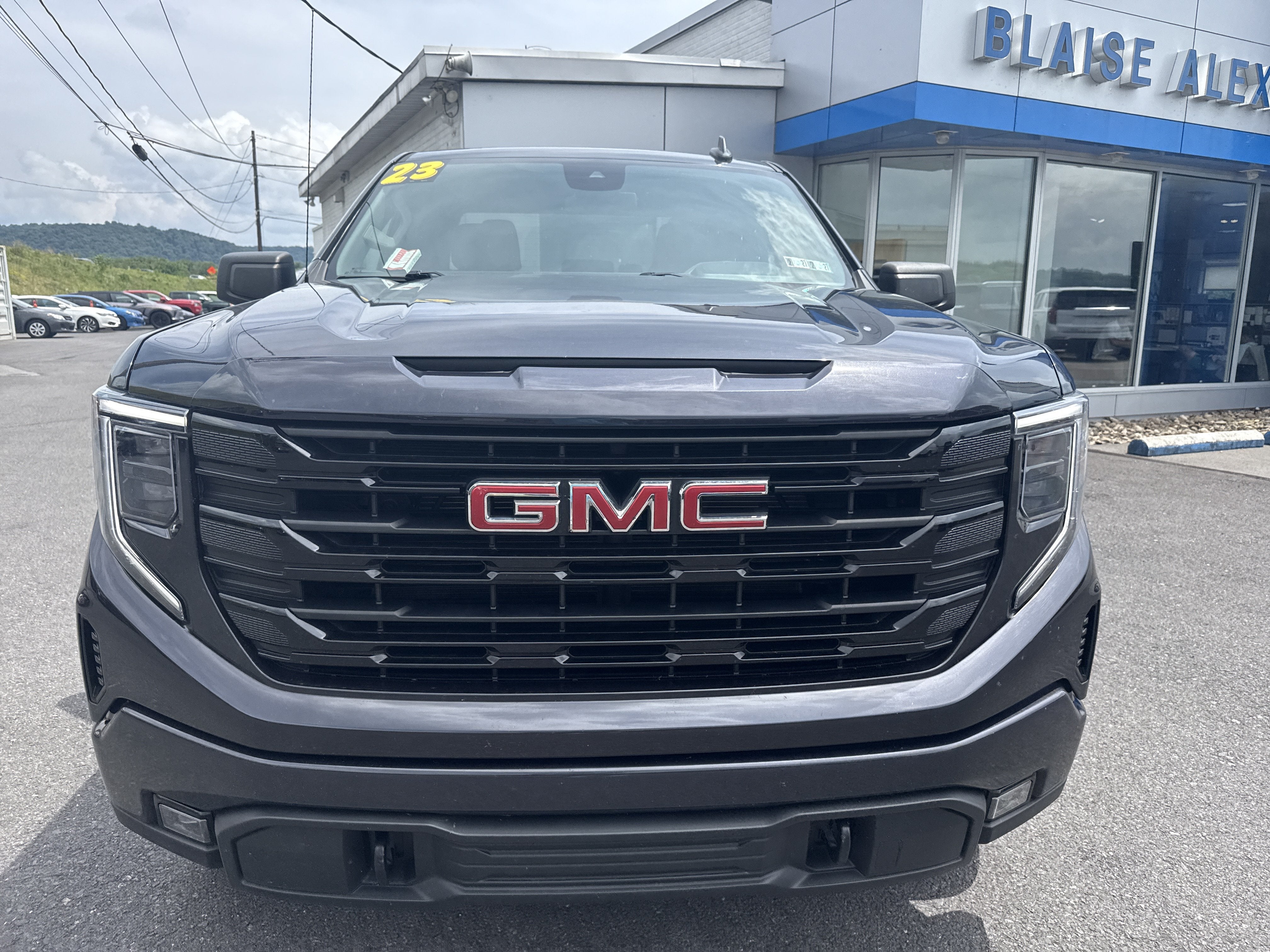 2023 GMC Sierra 1500 Elevation